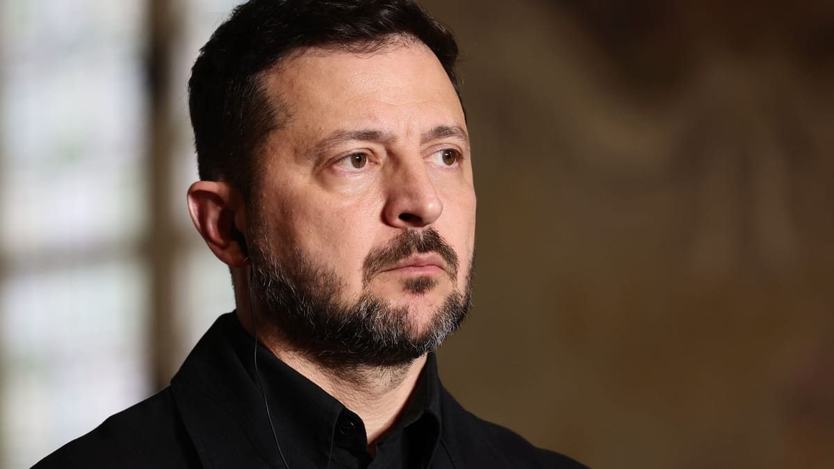 Зеленський звільнив посолку України в США