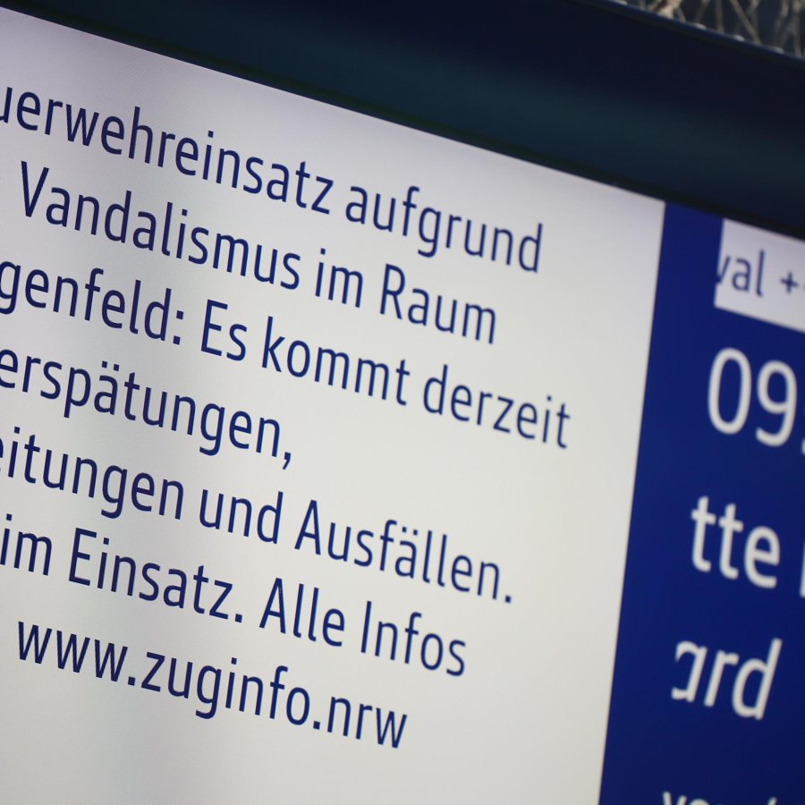 Staatsschutz ermittelt nach Böschungsbrand an Bahnstrecke Düsseldorf-Köln